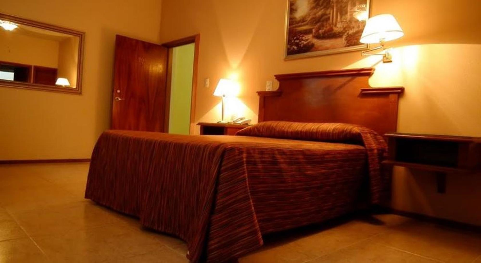 Hotel Laam كويرنافاكا المظهر الخارجي الصورة