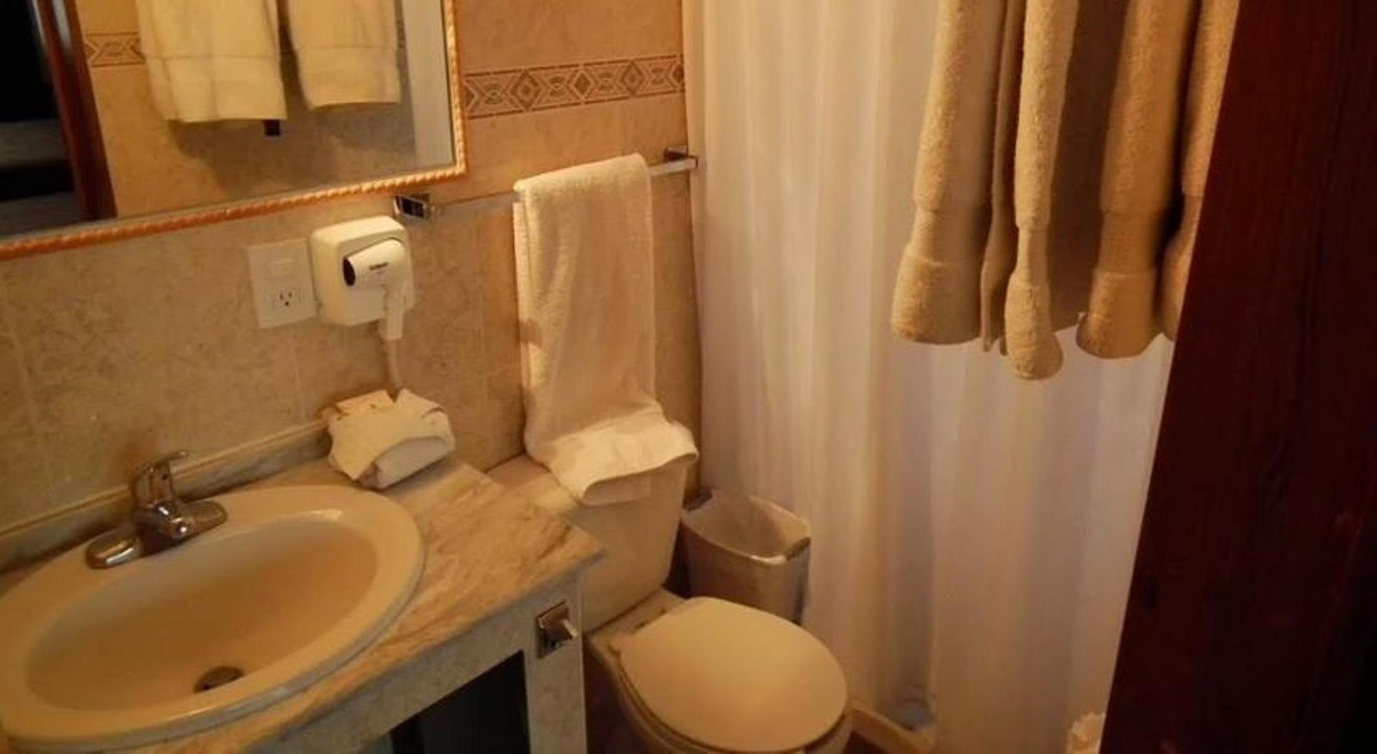 Hotel Laam كويرنافاكا المظهر الخارجي الصورة